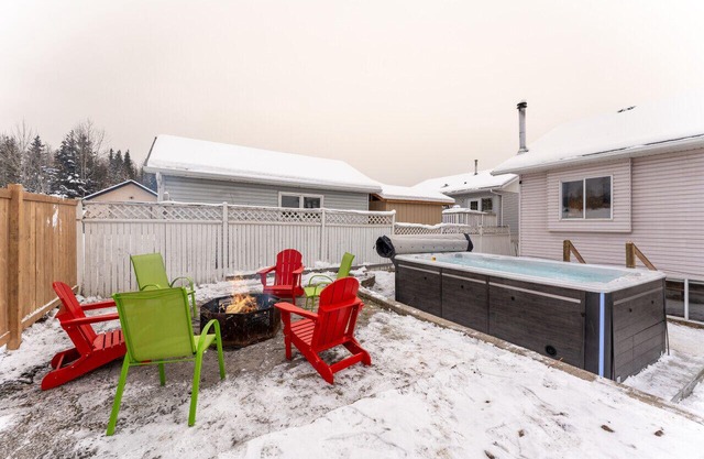 5-Br/3-Ba | Private Pool & Hot Tub | Pool Table + Home Theatre