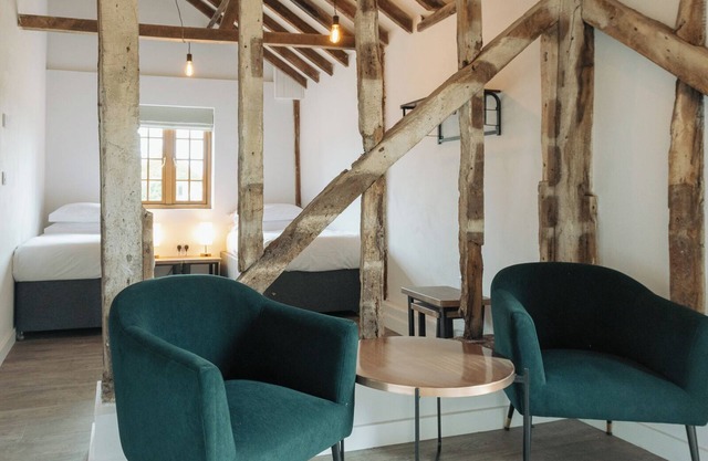 5 Henham Barns, Henham Park nr Southwold, Suffolk, NR34 8AQ, Oak framed style oasis in Country Suffo