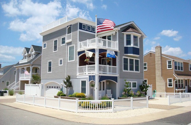 5 houses from beach immaculate bright reverse living - great 360 views- Walk