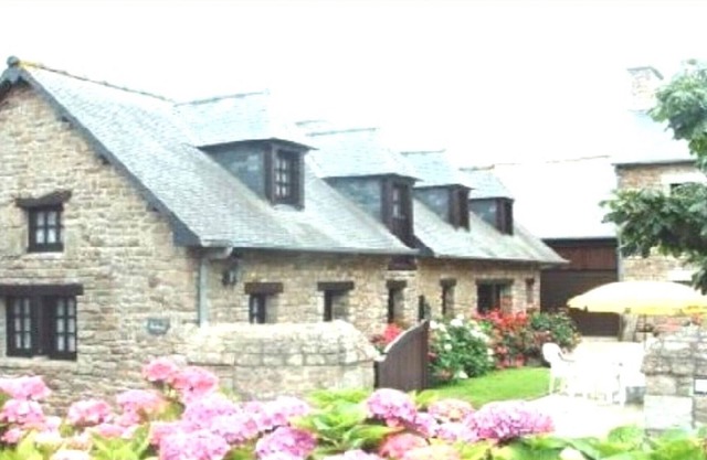 5 km from the beaches near Paimpol, with family or friends kerberso is you