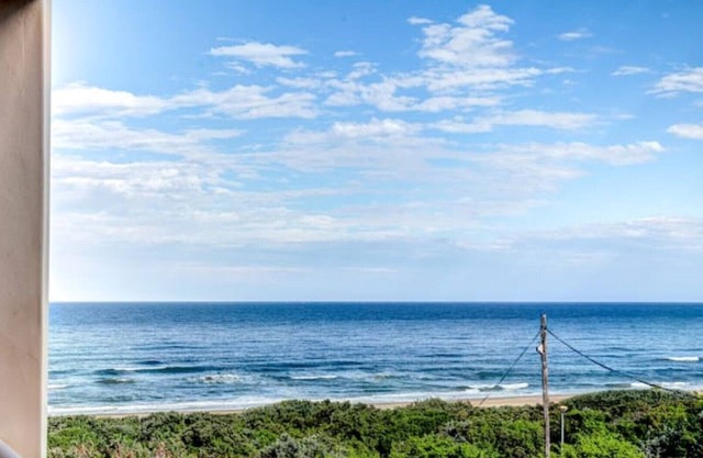 5 La Mer - Side-sea, garden & pool view