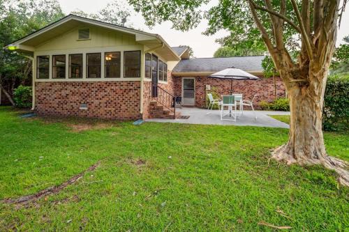 5 Mi to Boardwalk Myrtle Beach Home Near Golfing