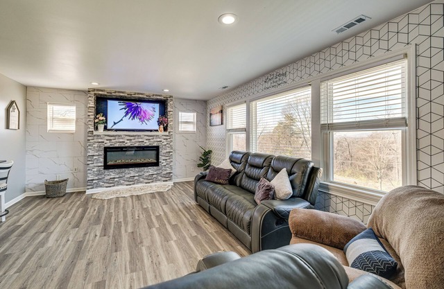 5 Mi to Dtwn: Family-Friendly Home in Roanoke!