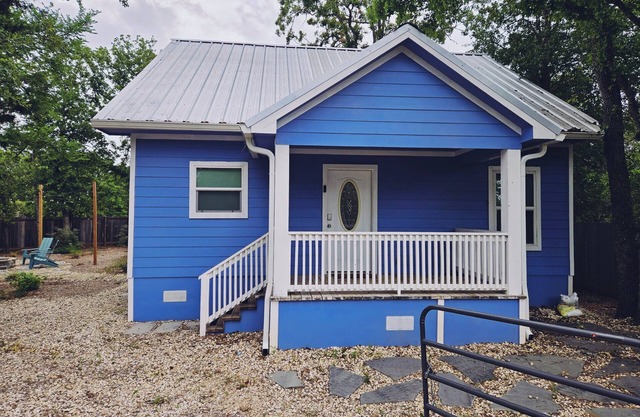 5 mins to Lake | Sleeps 7 | Boat Parking