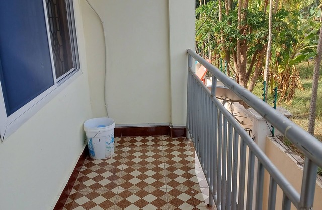 5 minutes to town ! Isamilo, Two bedroomed furnished apartment!