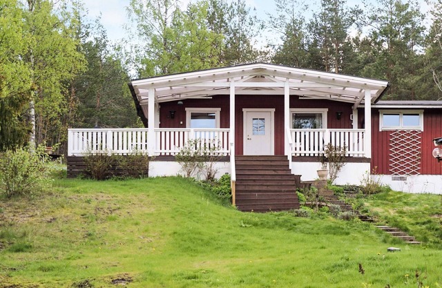 5 person holiday home in STRÄNGNÄS-By Traum