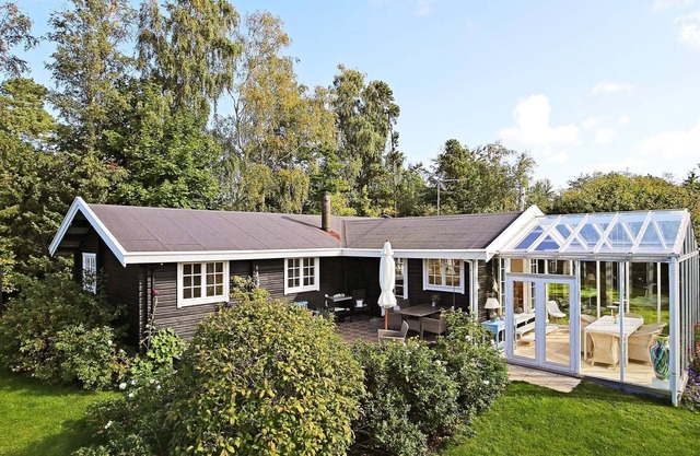 5 person holiday home in Græsted