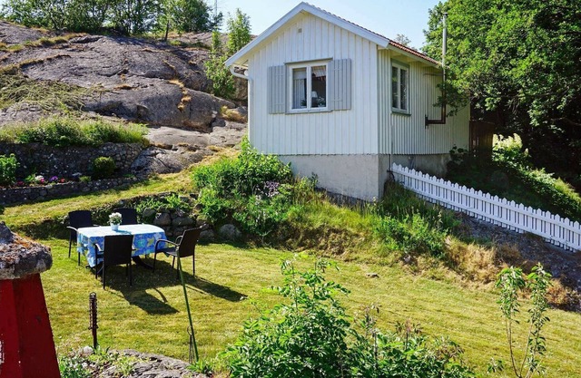 5 person holiday home in Öckerö
