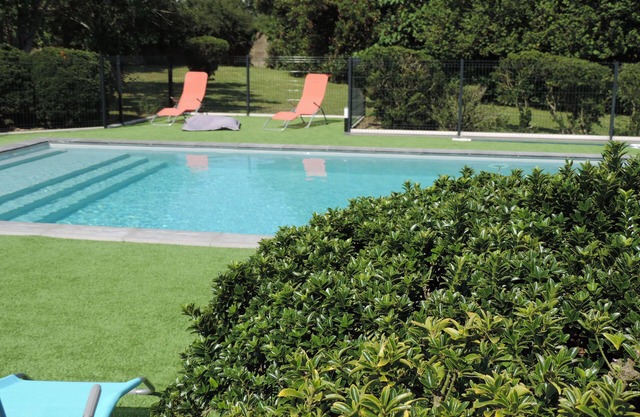 5-person vacation home on the Vendée coast with heated pool