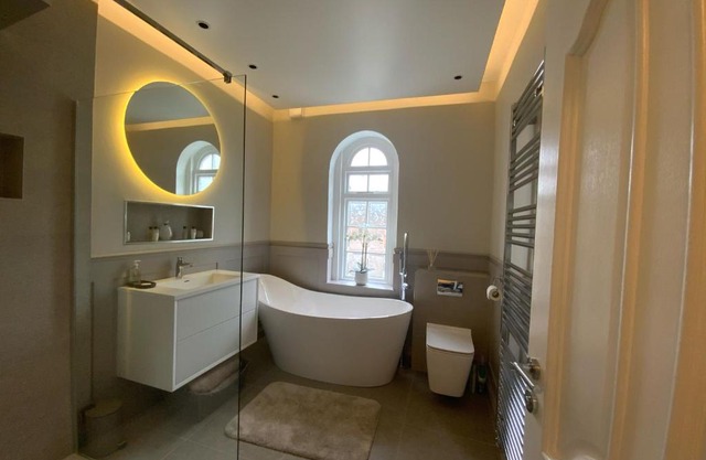 5 Star, Boutique Victorian,Entire 3 bedroom hse ,STH LONDON