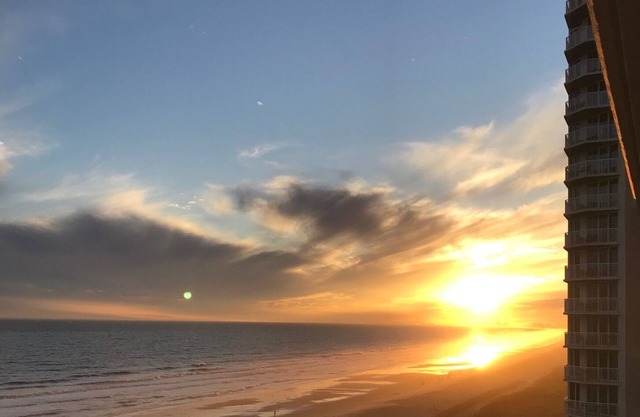 5 STAR Direct Ocean Front