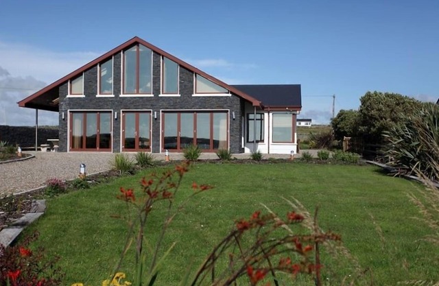 5 Star Luxury Modern Spectacular Coastal Home Fantastic Views