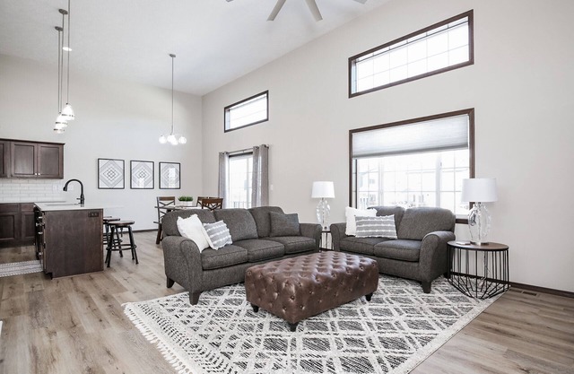 5-Star Townhome (3br/3ba)