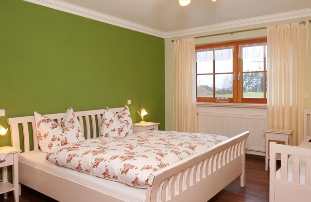 5-star vacation apartment with east-facing balcony for 1 - 5 people, 75 sqm