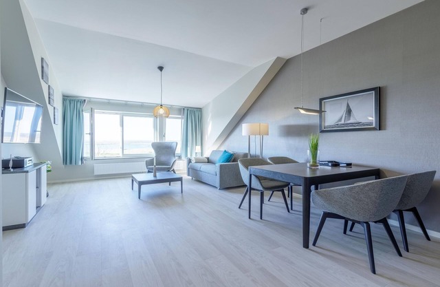 5-star vacation apartment Dünenrast with a view over the Saaler Bodden