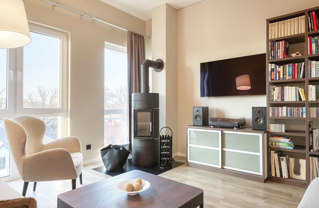 5-star vacation apartment Kaptain`s Huus between the Baltic Sea and the Bodden