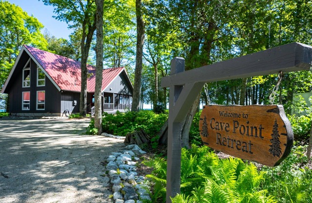 5-Stars! 1.3 Acres On Lk Mich!- Prime Oct Dates Still Available!