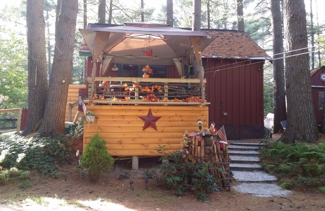 50% OFF June 3-30 or $100 OFF Week. Waterfront Cottage for 4