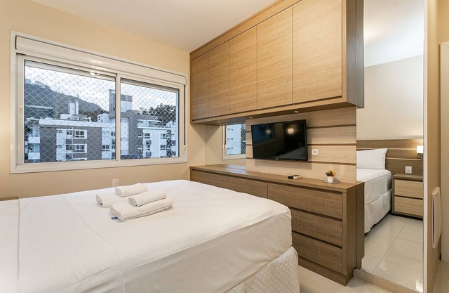 50" Smart TV | 500 meters from UFSC #TRINA03