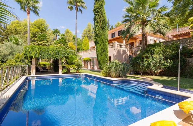 500 m² Villa ∙ 4 bedrooms ∙ 8 guests