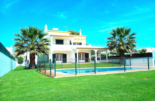 50M From The Beach Gale, Sea Views, wifi, Ar condition