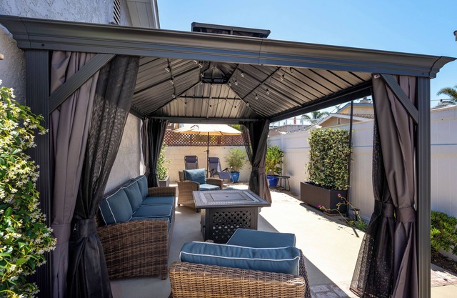 5324B - Mandalay Shores Jacuzzi Home