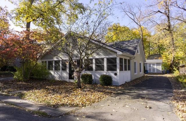 536 Cherry in Lakeside