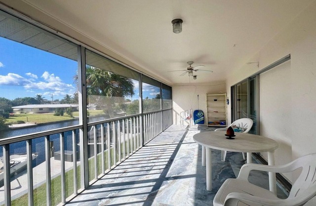 55+ condo community with easy access to all Cape Coral amenities
