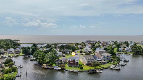 5511 Outer Banks Escape Canalfront