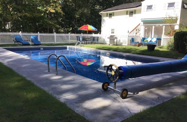 597) Sleeps 12 - Pool - Grill