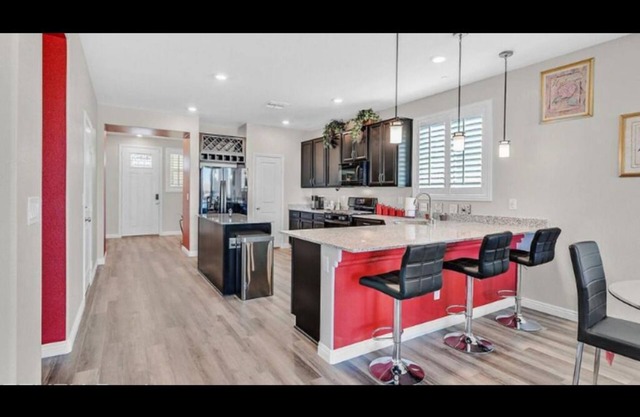 5Bdrm Prime Location Oasis