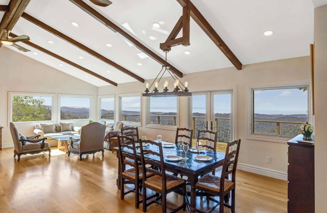 5BR 3.5BA Panoramic Ocean & Mountain Views