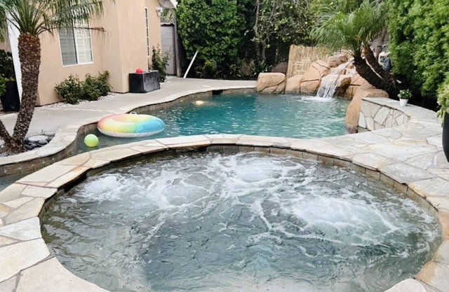 5BR/3BA Villa in Fountain Valley pool BBQ hot tub near Disneyland, Beach & Golf