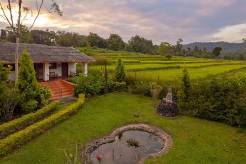 5BR Firefly By The River with Breakfast - Nature's Lap