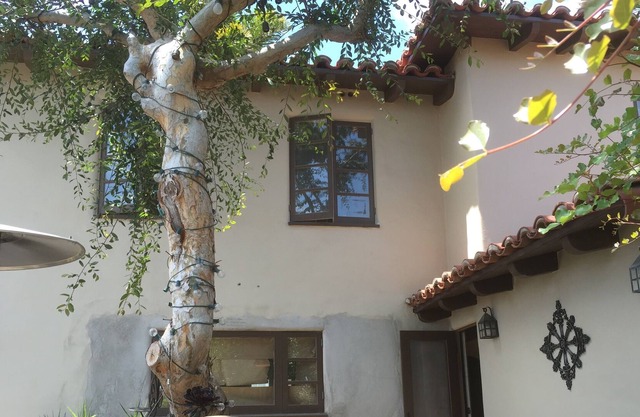 6 BDRM Monterrey Spanish near Downtown, Beach, Old Town, the Zoo, Sea World...