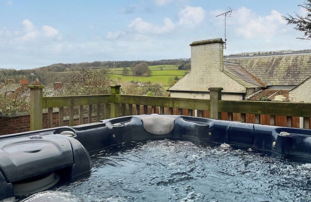 6 bedroom accommodation in Belper