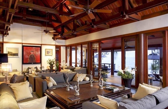 6 Bedroom beachfront Villa in Kamala