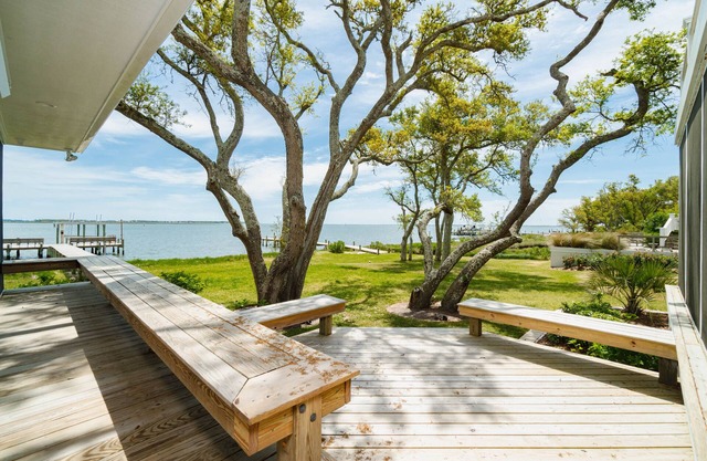 6 Bedroom Beaufort Waterfront Paradise! On the water with dock and 2 boat lifts!
