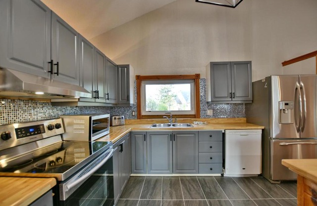 6 Bedroom Chalet- Minutes to Blue Mountain Village