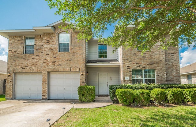6 Bedroom Family Home in Round Rock