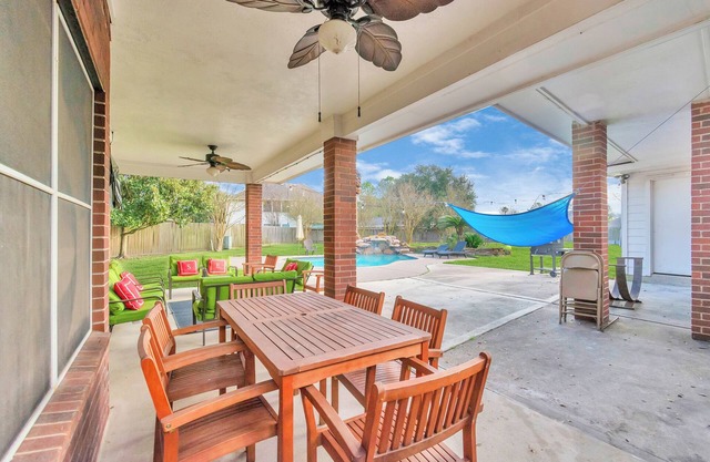6-Bedroom Hideaway, Pool: 25 Min to Downtown HT
