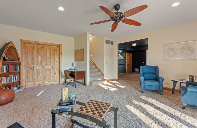 6-Bedroom Retreat just minutes from everything the Gallatin Valley has to offer!