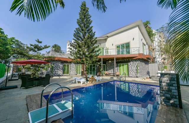 6 BHK Luxury Private Pool Villa