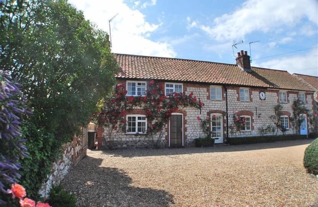 6 Clock Row, Thornham, Norfolk