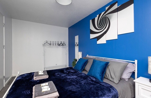 6 Guests - Pet Friendly - 10min Leeds City Centre