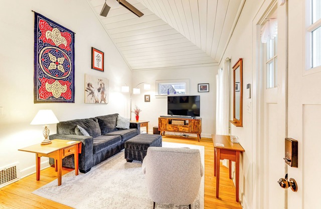 6 Mi to Dtwn: Home w/Deck & Yard in Kansas City