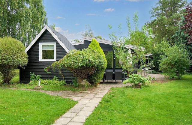 6 person holiday home in Føllenslev