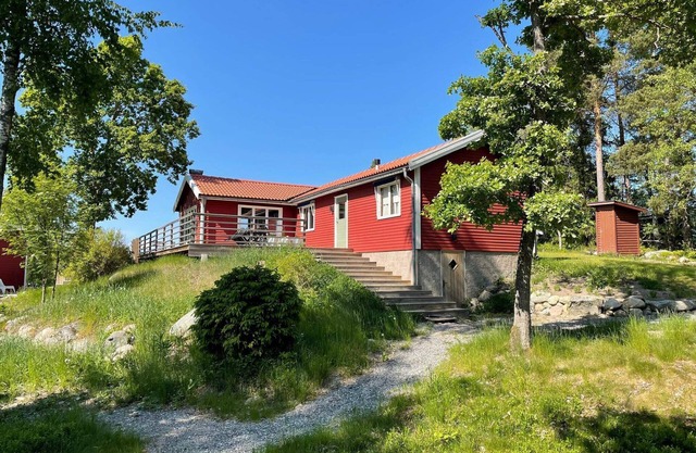 6 person holiday home in ÅKERSBERGA-By Traum