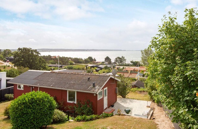 6 person holiday home in Ebeltoft-By Traum