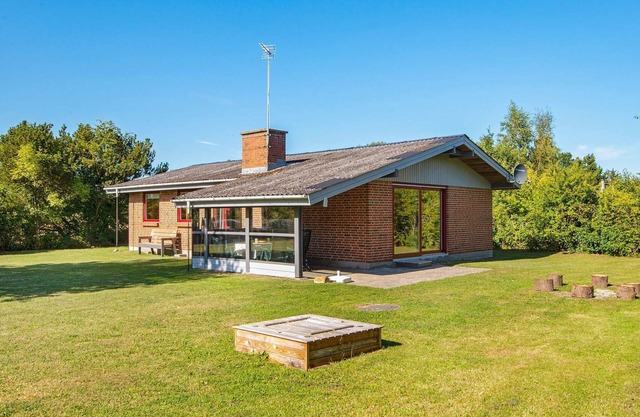 6 person holiday home in Ørsted-By Traum